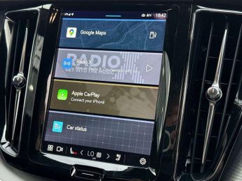 Volvo XC60 2.0 B5P R DESIGN 5dr AWD Geartronic