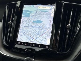 Volvo XC60 2.0 B5P R DESIGN 5dr AWD Geartronic