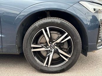 Volvo XC60 2.0 B5P R DESIGN 5dr AWD Geartronic