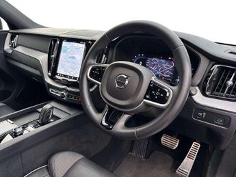 Volvo XC60 2.0 B5P R DESIGN 5dr AWD Geartronic