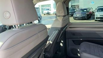 Volkswagen Multivan 1.4 TSI eHybrid Style 5dr LWB DSG