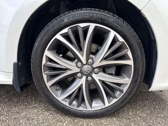 Toyota Yaris 1.5 Hybrid Excel 5dr CVT