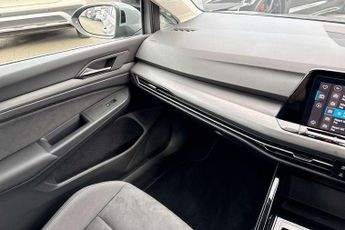 Volkswagen Golf 1.5 eTSI 150 Style 5dr DSG