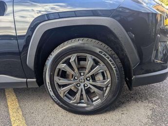 Toyota RAV4 2.5 VVT-i Hybrid Design 5dr CVT 2WD