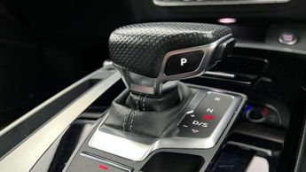 Audi Q5 50 TFSI e Quattro S Line 5dr S Tronic