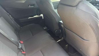 Toyota C-HR 1.8 Hybrid Design 5dr CVT