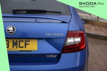 Skoda Octavia vRS 2.0 TSI 245 vRS 5dr DSG [Black Pack]