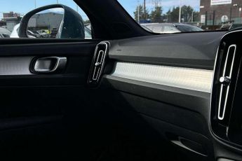 Volvo XC40 Recharge 1.5 T4 Recharge PHEV Core Bright 5dr Auto