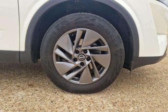 Nissan Qashqai 1.3 DiG-T MH 158 Acenta Premium 5dr Xtronic