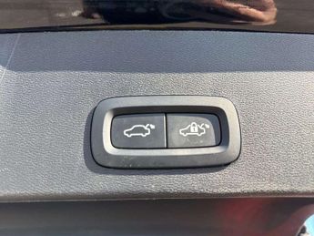 Volvo XC40 Recharge 1.5 T4 Recharge PHEV Plus Dark 5dr Auto