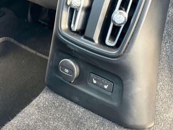 Volvo XC40 Recharge 1.5 T4 Recharge PHEV Plus Dark 5dr Auto