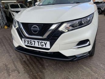 Nissan Qashqai 1.2 DiG-T N-Connecta 5dr Xtronic