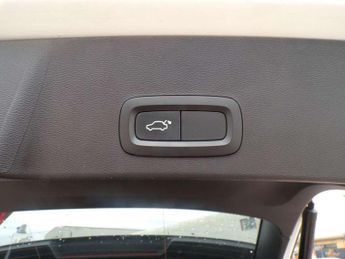 Volvo XC40 Recharge 1.5 T4 Recharge PHEV R DESIGN 5dr Auto