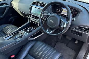 Jaguar F-Pace 2.0d Portfolio 5dr Auto AWD