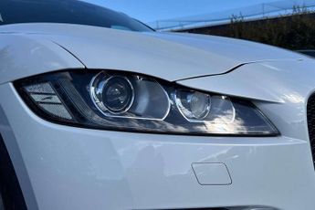 Jaguar F-Pace 2.0d Portfolio 5dr Auto AWD