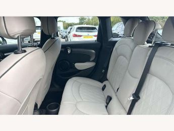 MINI Hatchback 5dr 1.5 Cooper Exclusive 5dr Auto [Comfort/Nav Pack]
