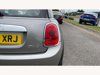 MINI Hatchback 1.5 Cooper 3dr Auto