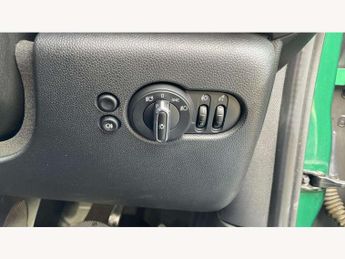 MINI Hatchback 5dr 1.5 Cooper Classic 5dr Auto
