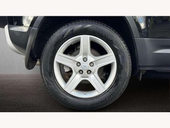 Land Rover Defender 2.0 D240 SE 110 5dr Auto