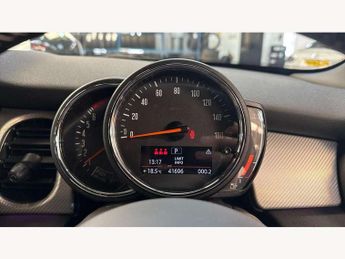 MINI Hatchback 5dr 1.5 Cooper Exclusive 5dr Auto