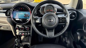 MINI Hatchback 1.5 Cooper Classic 3dr Auto