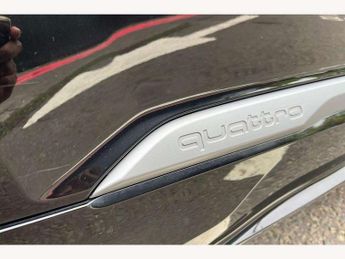 Audi Q7 50 TDI Quattro S Line 5dr Tiptronic