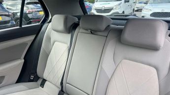 Volkswagen Golf 1.5 eTSI 150 Style 5dr DSG