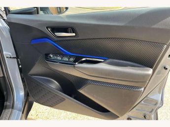 Toyota C-HR 1.8 Hybrid Dynamic 5dr CVT