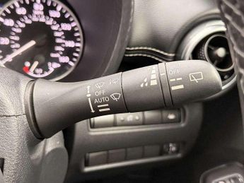 Nissan Juke 1.6 Hybrid N-Connecta 5dr Auto