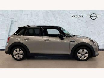 MINI Hatchback 5dr 1.5 Cooper Classic 5dr Auto [Comfort/Nav Pack]