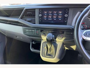 Volkswagen Transporter 2.0 TDI 150 Highline Kombi Van DSG