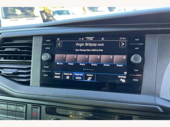 Volkswagen Transporter 2.0 TDI 150 Highline Kombi Van DSG