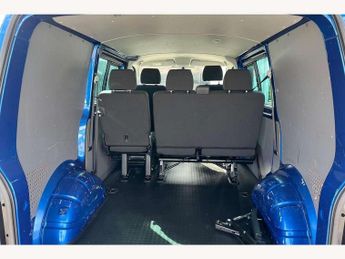Volkswagen Transporter 2.0 TDI 150 Highline Kombi Van DSG