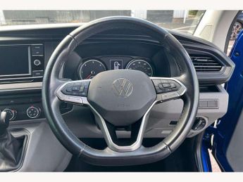 Volkswagen Transporter 2.0 TDI 150 Highline Kombi Van DSG