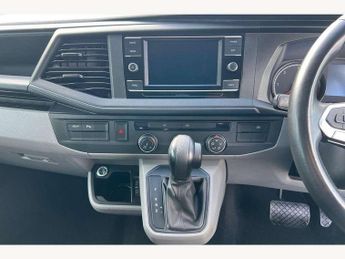 Volkswagen Transporter 2.0 TDI 150 Highline Kombi Van DSG