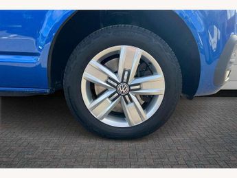 Volkswagen Transporter 2.0 TDI 150 Highline Kombi Van DSG