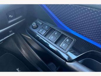 Toyota C-HR 1.8 Hybrid Dynamic 5dr CVT