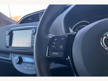 Toyota Yaris 1.5 Hybrid Icon Tech 5dr CVT