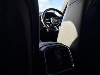 Porsche Macan 5dr PDK