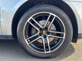 Porsche Macan 5dr PDK
