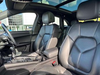 Porsche Macan 5dr PDK