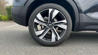 Volvo XC40 2.0 B3P Plus Dark 5dr Auto