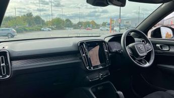 Volvo XC40 2.0 B3P Plus Dark 5dr Auto
