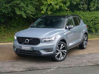 Volvo XC40 2.0 T5 R DESIGN Pro 5dr AWD Geartronic