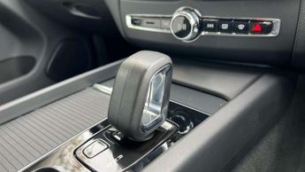 Volvo XC60 2.0 B4D Momentum 5dr AWD Geartronic