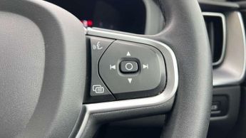 Volvo XC60 2.0 B4D Momentum 5dr AWD Geartronic