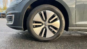 Volkswagen e-Golf 99kW e-Golf 35kWh 5dr Auto