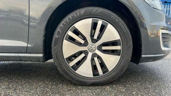 Volkswagen e-Golf 99kW e-Golf 35kWh 5dr Auto