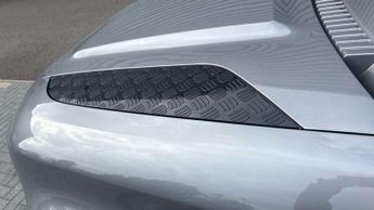 Land Rover Defender 3.0 D250 X-Dynamic HSE 90 3dr Auto