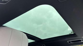 Land Rover Range Rover Sport 3.0 D300 Dynamic SE 5dr Auto